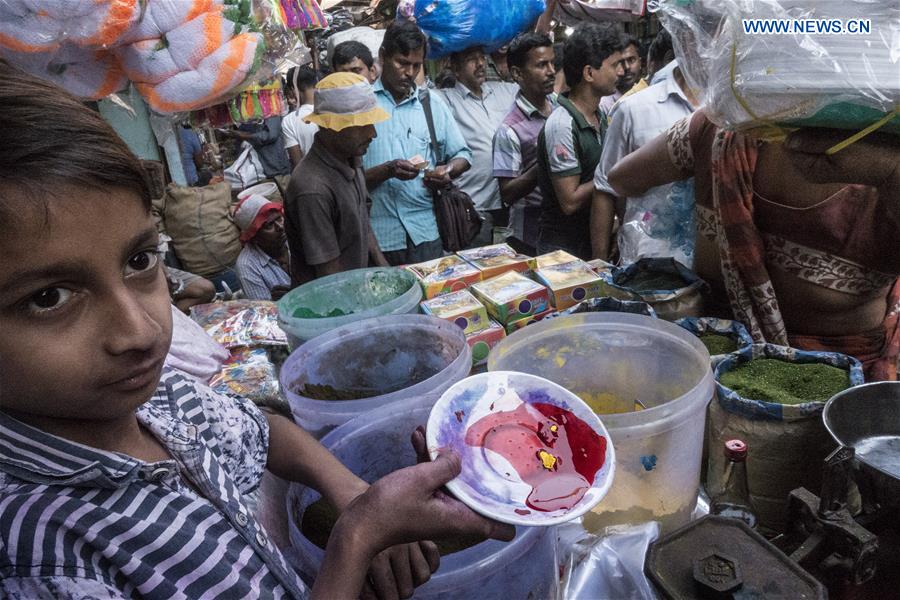 INDIA-KOLKATA-HOLI FESTIVAL-COLOR MARKET