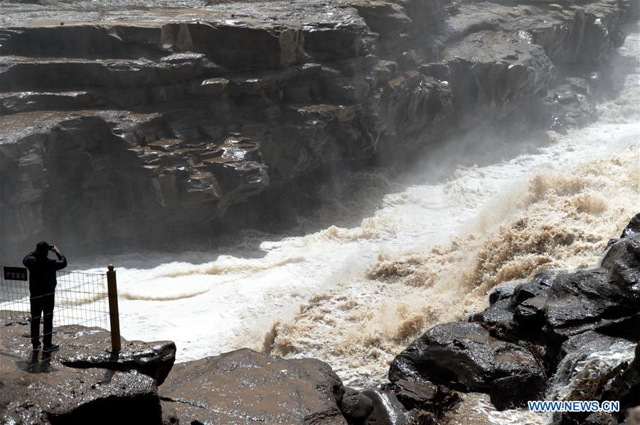 CHINA-SHAANXI-HUKOU WATERFALL-FLOOD (CN)