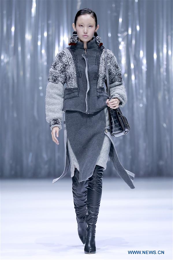 CHINA-BEIJING-GRADUATE FASHION WEEK (CN) 