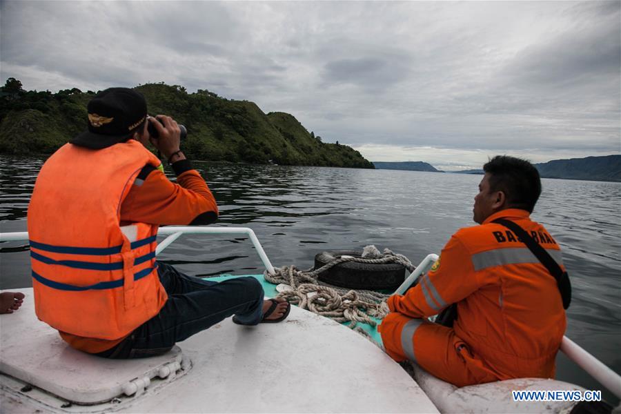 INDONESIA-NORTH SUMATERA-SEARCH AND RESCUE OPERATION-SUNKEN BOAT