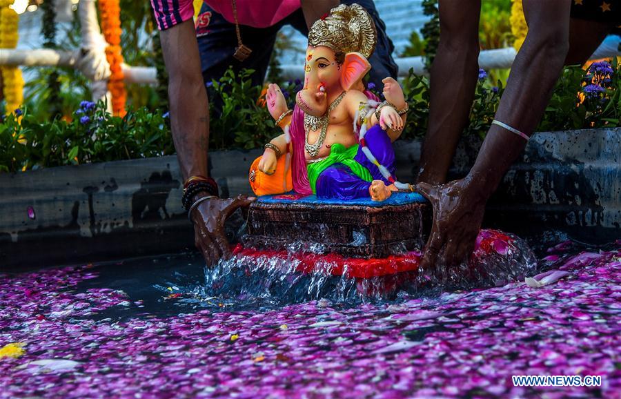 INDIA-MUMBAI-GANESH FESTIVAL-WATER IMMERSION