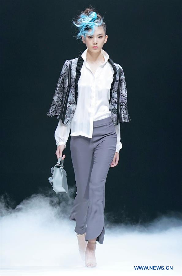 CHINA-BEIJING-FASHION WEEK (CN)