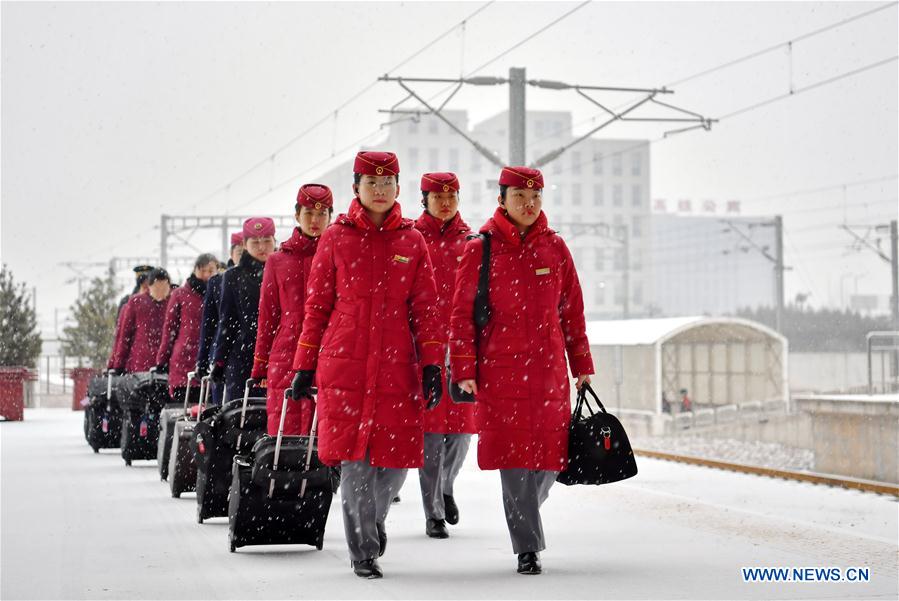 CHINA-TRAIN-COUPLE-SEPARATION