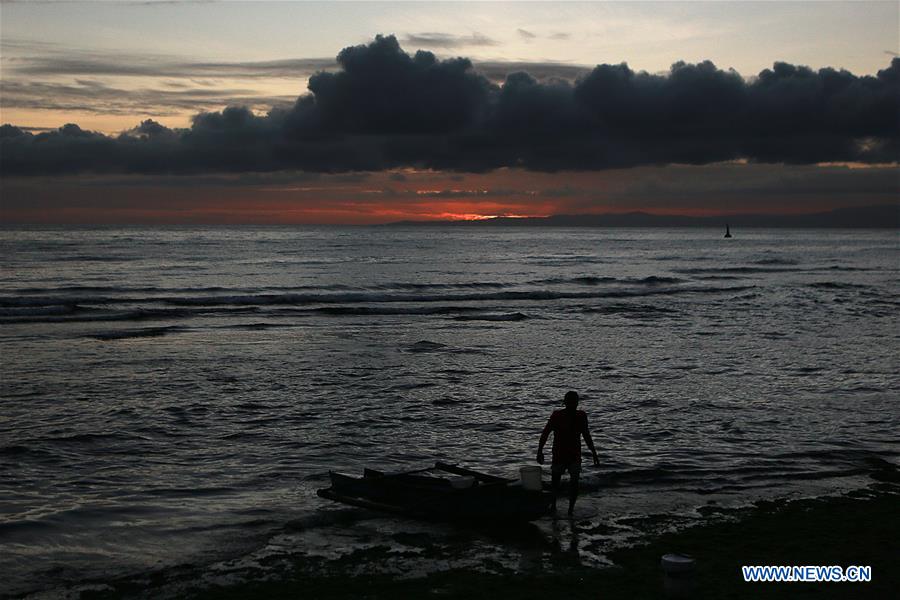 PHILIPPINES-DUMAGUETE CITY-SUNRISE