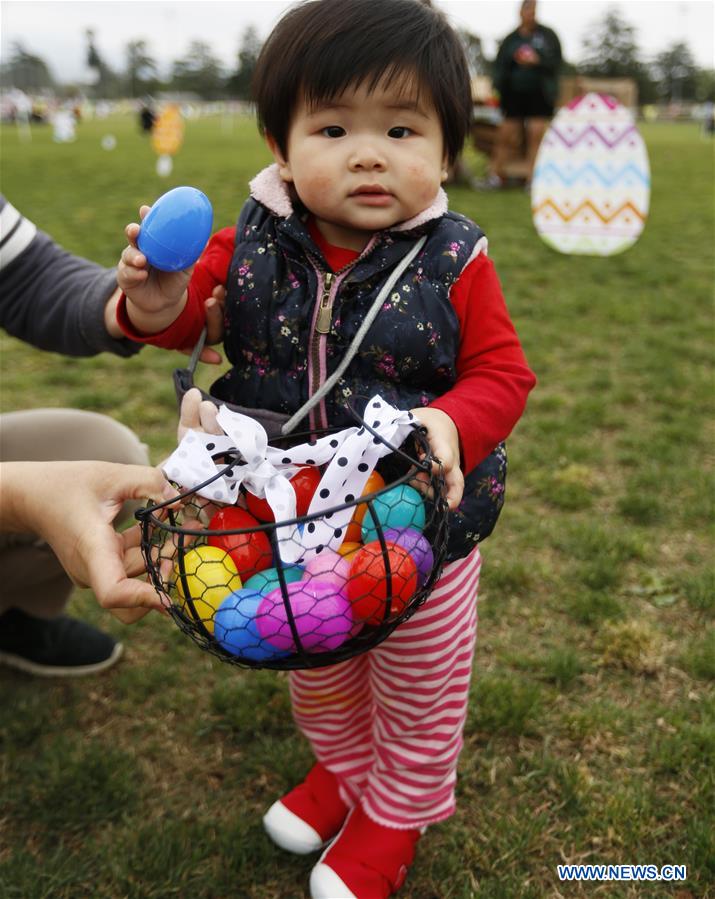 U.S.- LOS ANGELES-EASTER-EGG HUNTING 