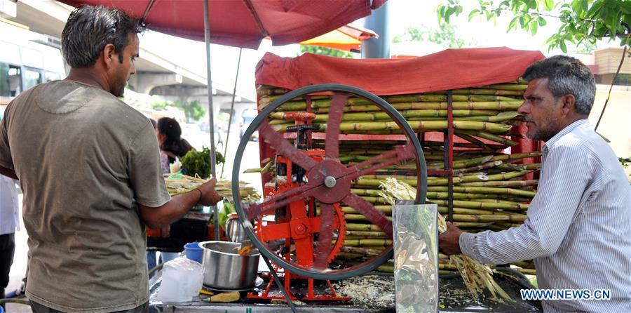 KASHMIR-JAMMU-SUGARCANE JUICE