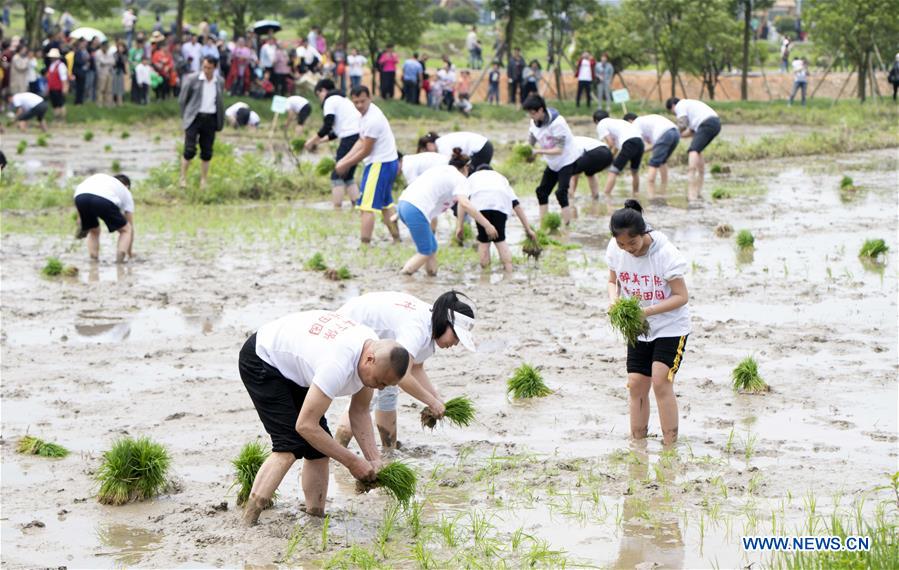 #CHINA-LABOR DAY HOLIDAY-TOURISM (CN)