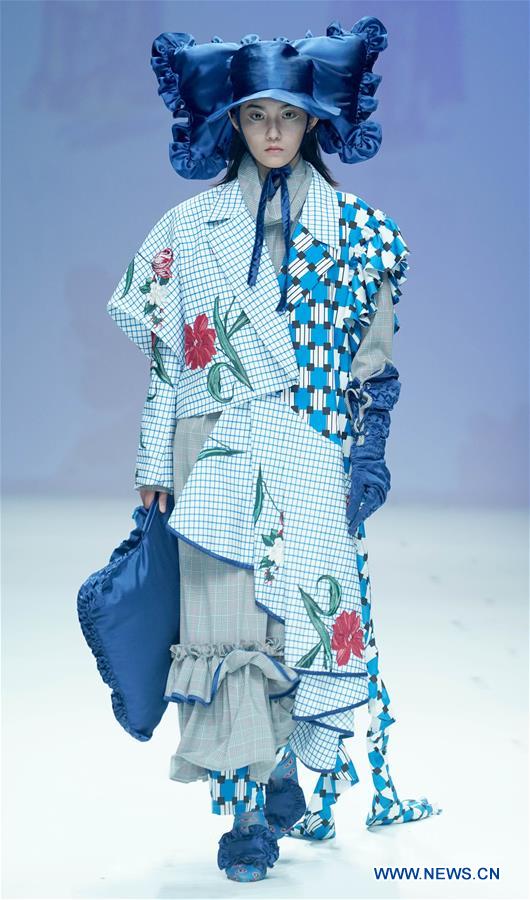 CHINA-BEIJING-GRADUATE FASHION WEEK (CN)