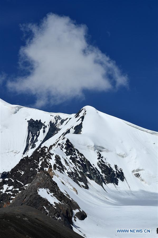 CHINA-QINGHAI-AMNE MACHIN PEAK-SCENERY (CN)