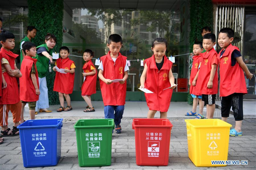 CHINA-ANHUI-GARBAGE SORTING-LESSON (CN)