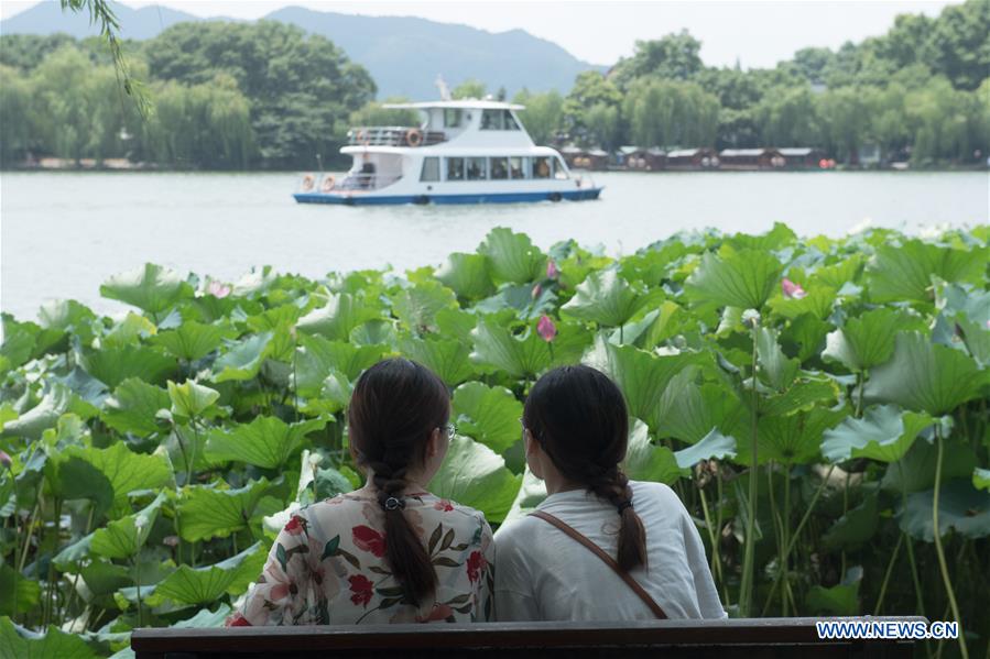 CHINA-ZHEJIANG-HANGZHOU-HEAT WAVE (CN)