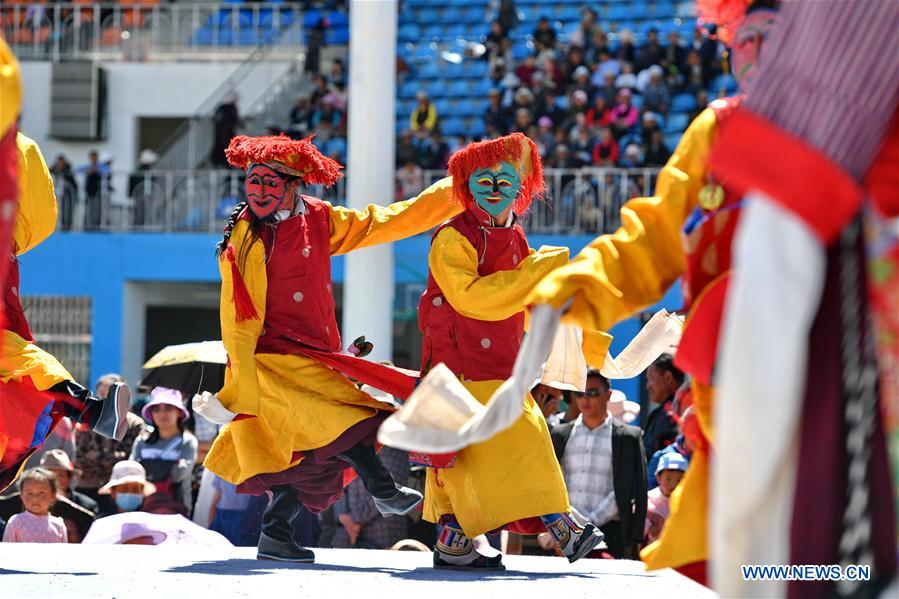 CHINA-TIBET-SHANNAN-CULTURAL FESTIVAL-TIBETAN OPERA (CN)