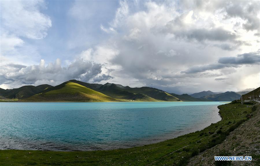 CHINA-TIBET-YAMZBOG YUMCO LAKE-SCENERY (CN)