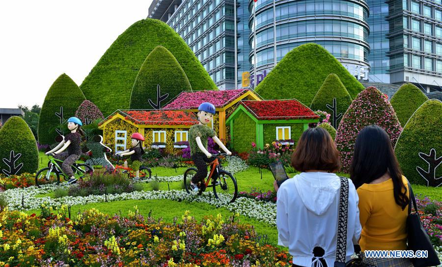 CHINA-BEIJING-NATIONAL DAY-PREPARATION-FLOWERBEDS (CN)