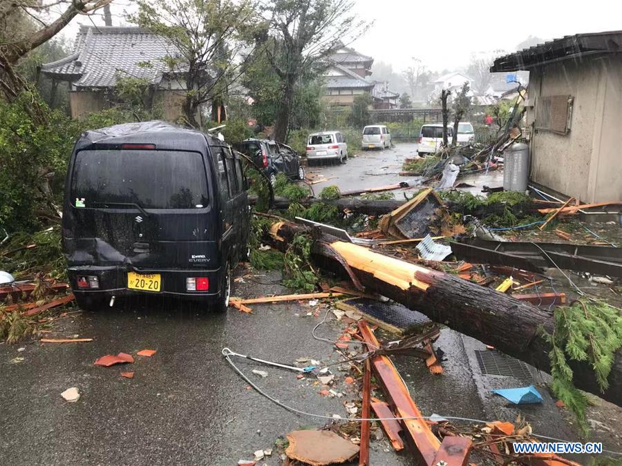 (SPOT NEWS)JAPAN-CHIBA-TORNAD-TYPHOON HAGIBIS