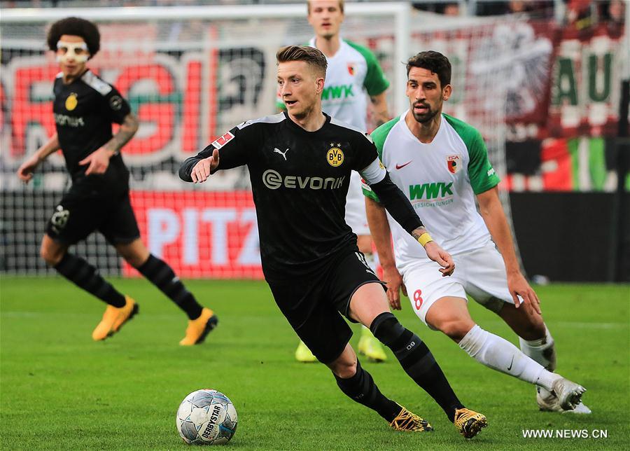 (SP)GERMANY-AUGSBURG-SOCCER-BUNDESLIGA-AUGSBURG VS DORTMUND