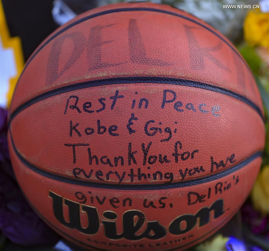 (SP)U.S.-CALIFORNIA-LOS ANGELES-KOBE BRYANT-CONDOLENCE