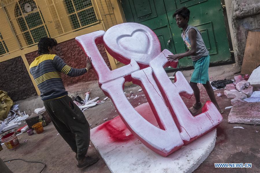 INDIA-KOLKATA-VALENTINE'S DAY PREPARATION