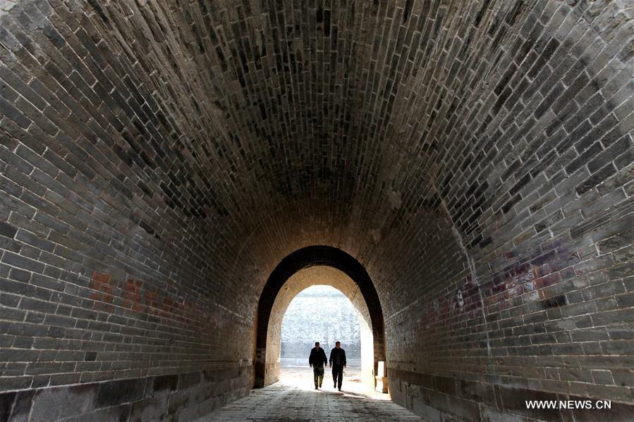 Wanquan Castle, built in 1393, is a military castle of the Ming Dynasty (1368-1644). The main part of a project to restore the old building has been completed recently.