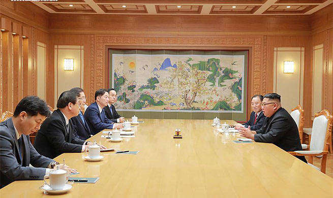 Kim Jong Un meets with Moon Jae-in's special envoys in Pyongyang