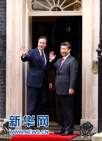 10月21日，国家主席习近平在伦敦唐宁街首相府同英国首相卡梅伦举行会谈。 新华社记者 鞠鹏 摄 