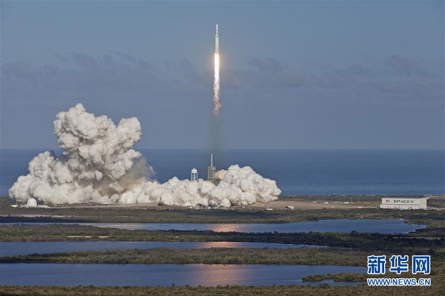 （国际）（3）“猎鹰重型”运载火箭带特斯拉跑车飞向火星